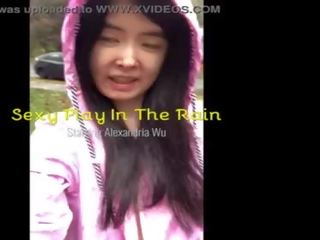 Ασιάτης/ισσα έφηβος/η publicly αποκαλύπτει τον εαυτό της σε ο rain&excl;