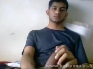 Nádherný attractive indický lad trhne pryč na vačka